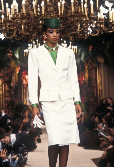 Yves Saint Laurent 1985 