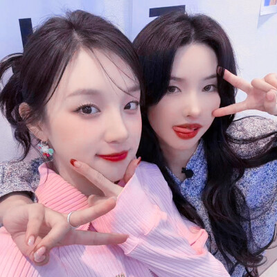 /宋雨琦田小娟/