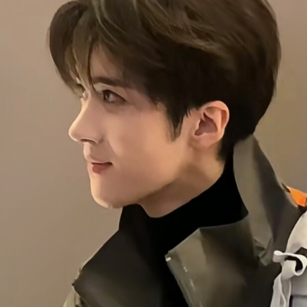 闫桉
没头像换了随便扒拉了几张