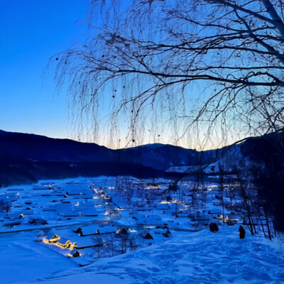 静谧的蓝
风景 朋友圈背景 封面