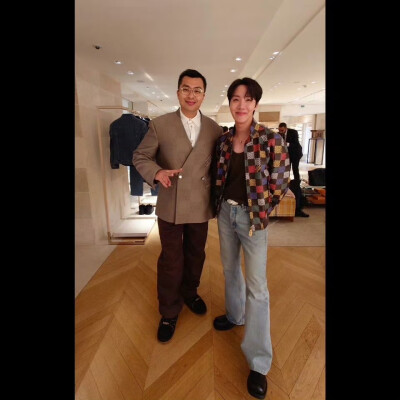 250124
richardzhang24 ins&story更新号锡相关