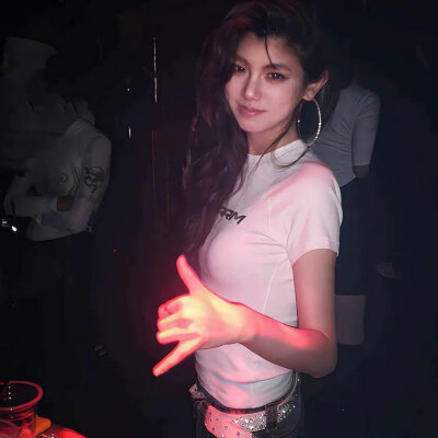 权威女头