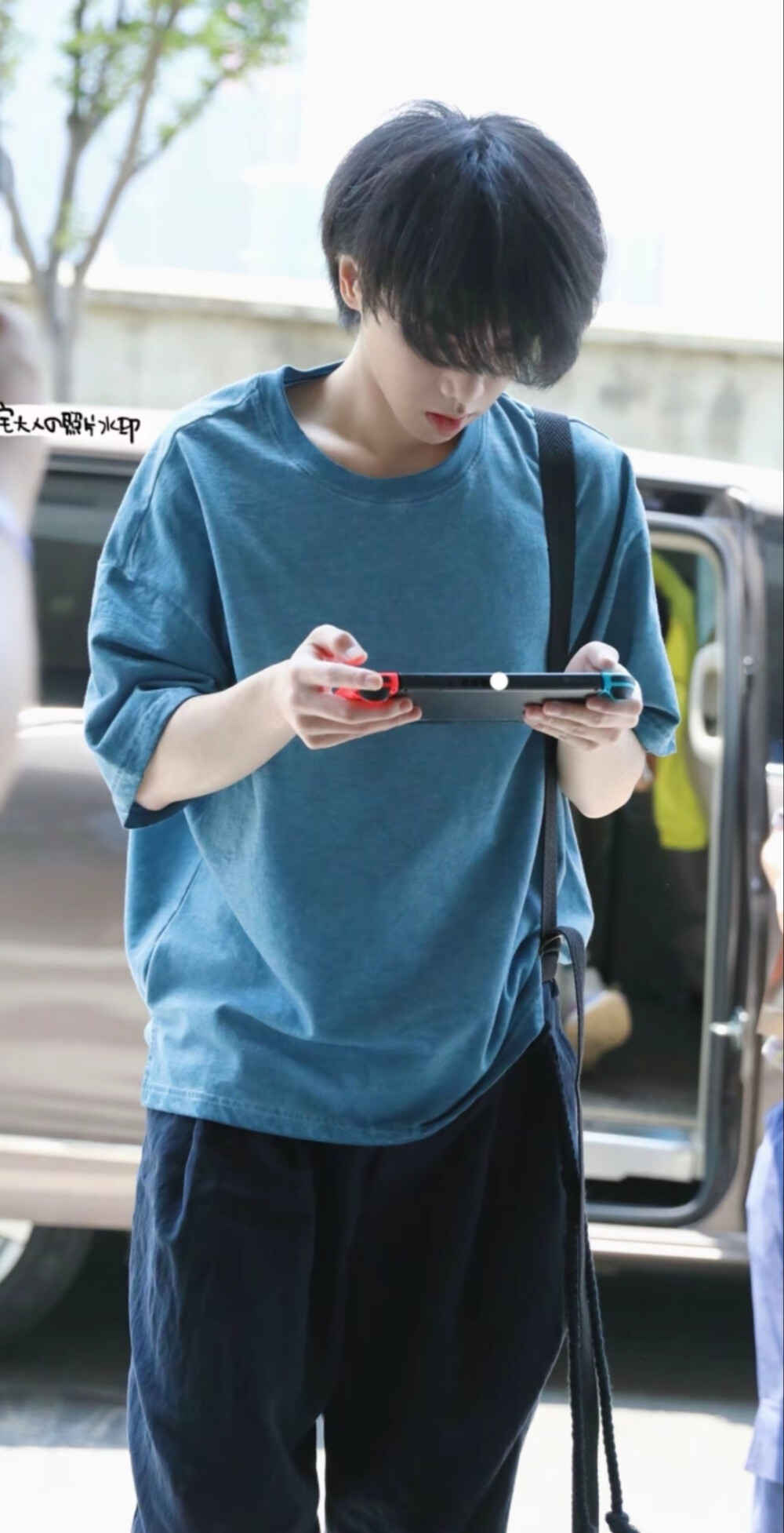 华晨宇早期照片