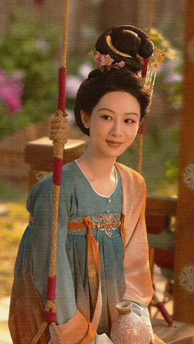 国色芳华 何惟芳 杨紫