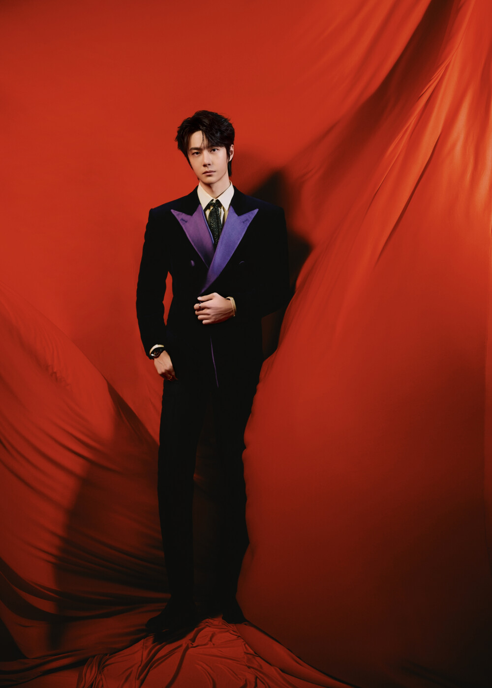 YIBO-OFFICIAL： #王一博蛇年央视春晚# 金… - 高清图片，堆糖，美图壁纸兴趣社区