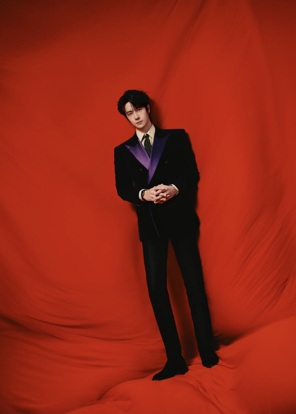 YIBO-OFFICIAL： #王一博蛇年央视春晚# 金… - 高清图片，堆糖，美图壁纸兴趣社区
