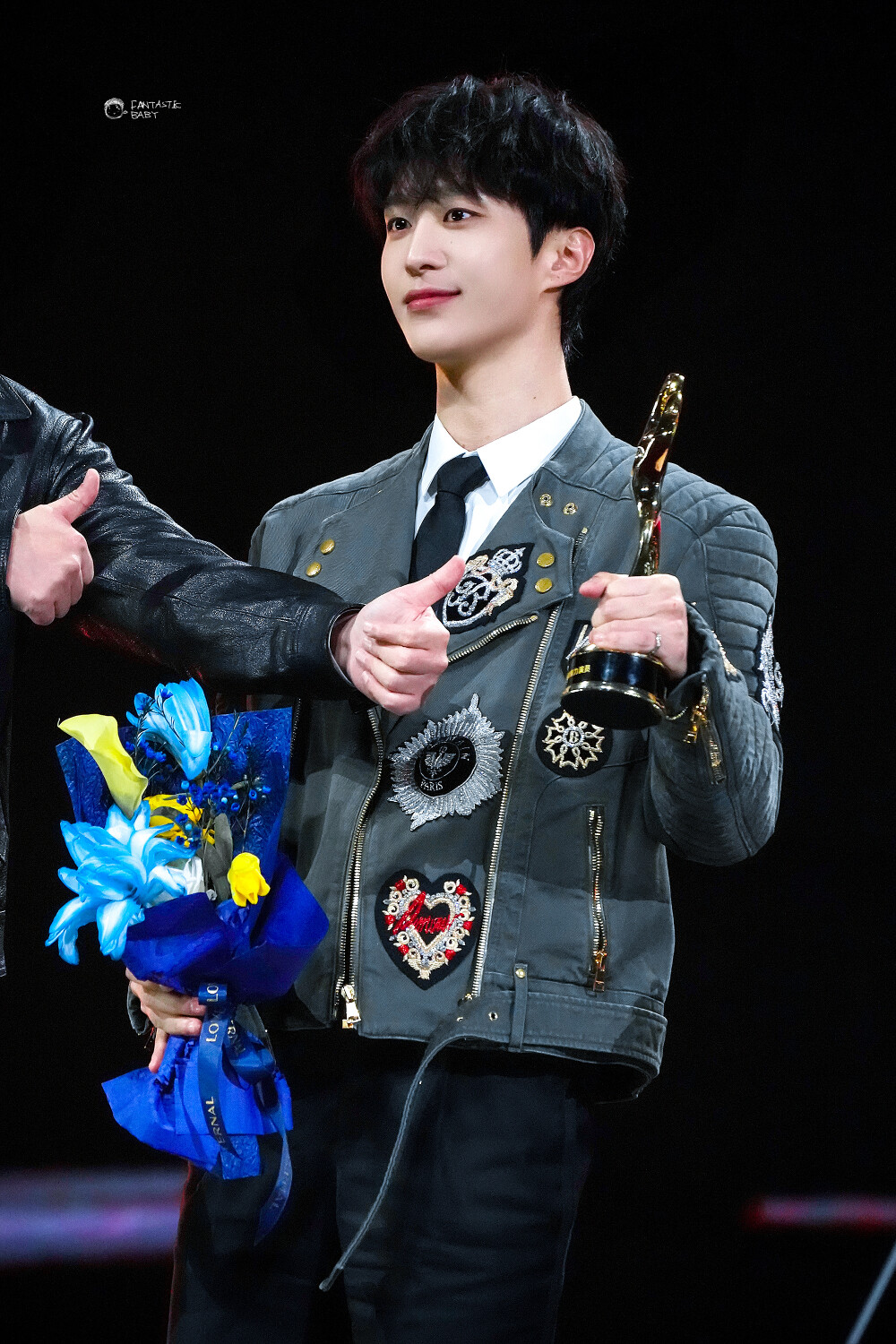 小范丨微博之夜