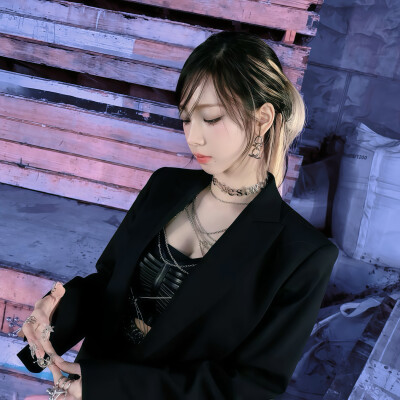 . ⊹ ˚◟迷情紫◞˚ ⊹. ​