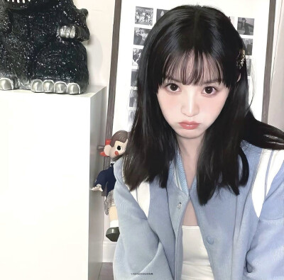 WeChat｜田曦薇头像
（是很可爱的小女孩呀☺️