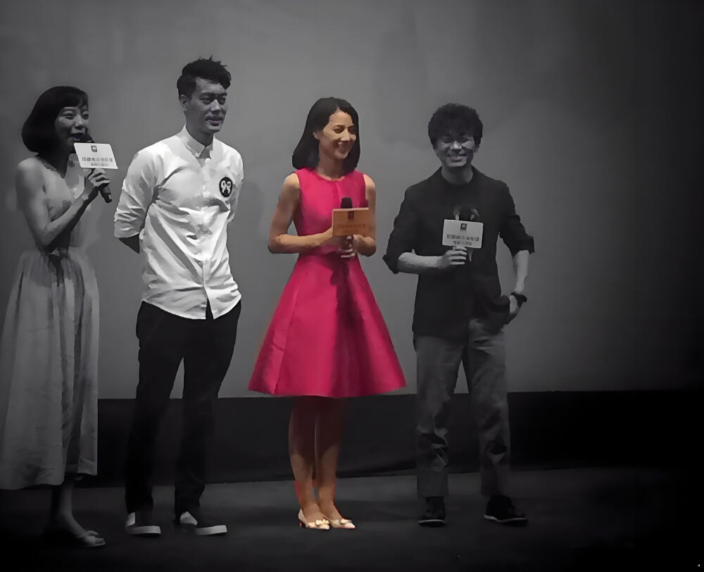 2015年7月3日，湖北武汉，电影《道士下山》在武汉举行新闻发布会和映后见面会。
王宝强 董琦 陈国坤