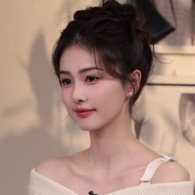 白鹿头像
