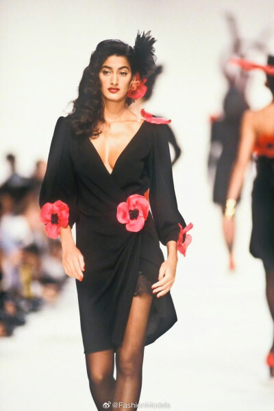 Yves Saint LAURENT S/S 1990