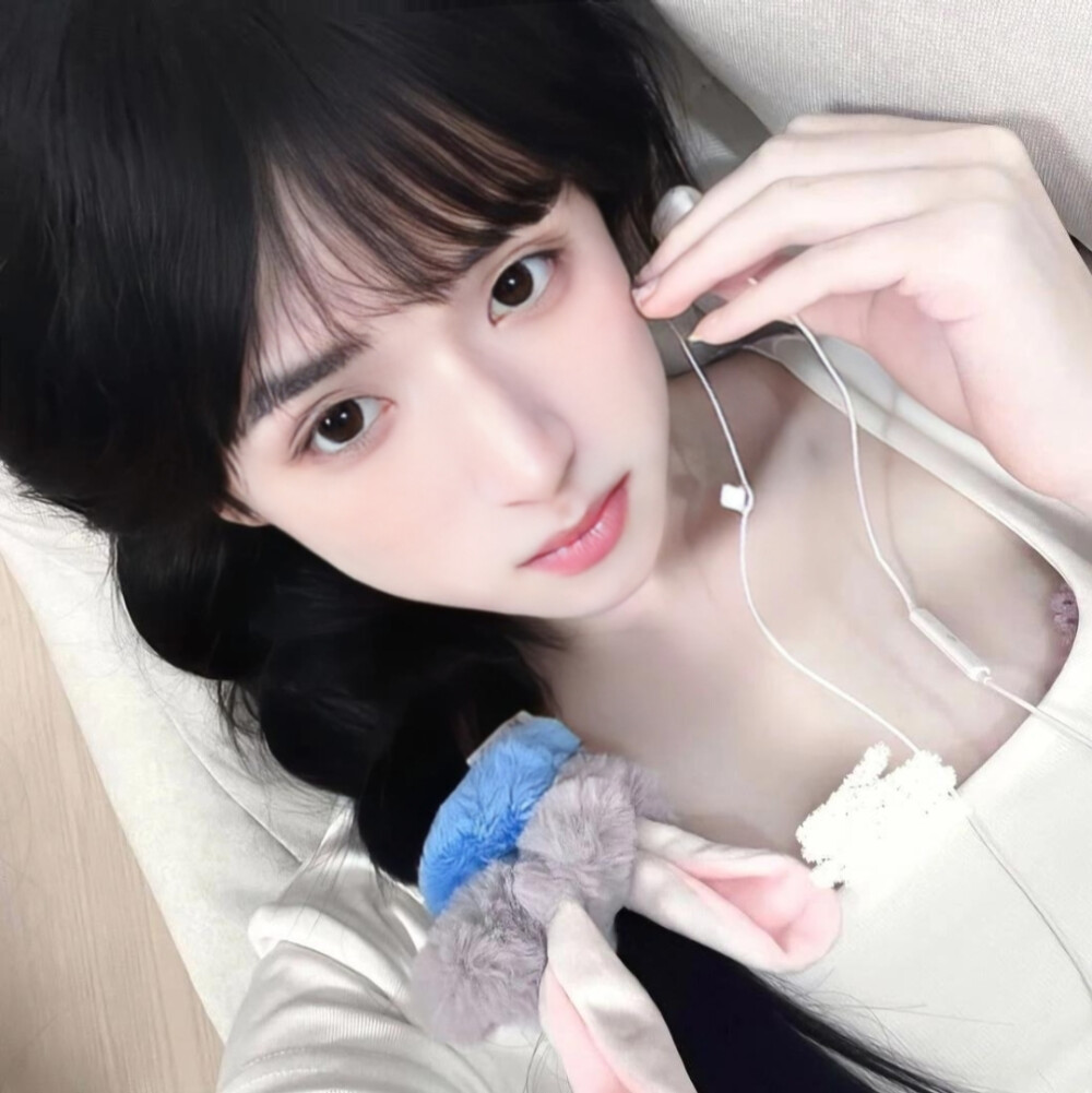 听好多遍小情歌都没得我们甜
