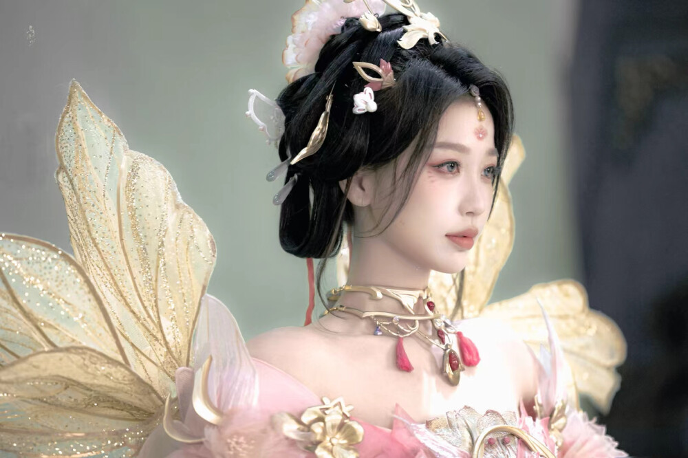 欣欣子美美哒|｡･㉨･)っ♡ 喜欢你♪