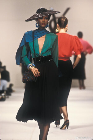 Yves Saint Laurent 1985