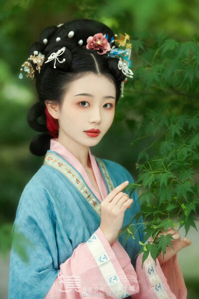 Niki—镜子