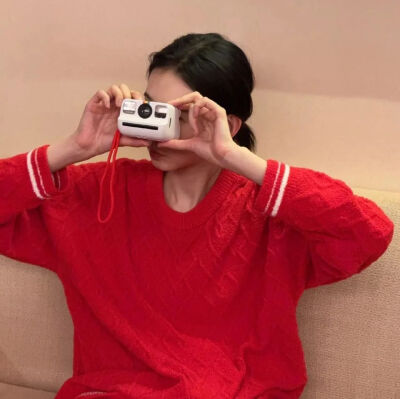 2025年新年女头像礼貌九张