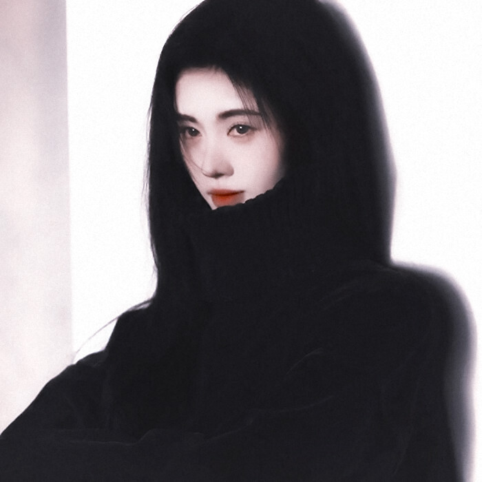 鞠婧祎
cr.dt.陈妄