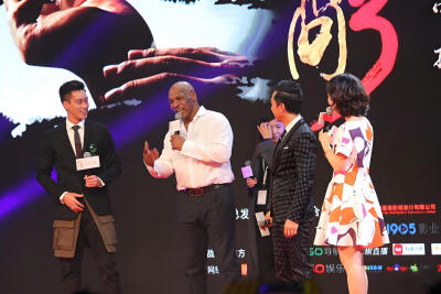 2016年3月1日，北京，电影 《叶问 3》北京首映。
甄子丹 泰森 陈国坤 