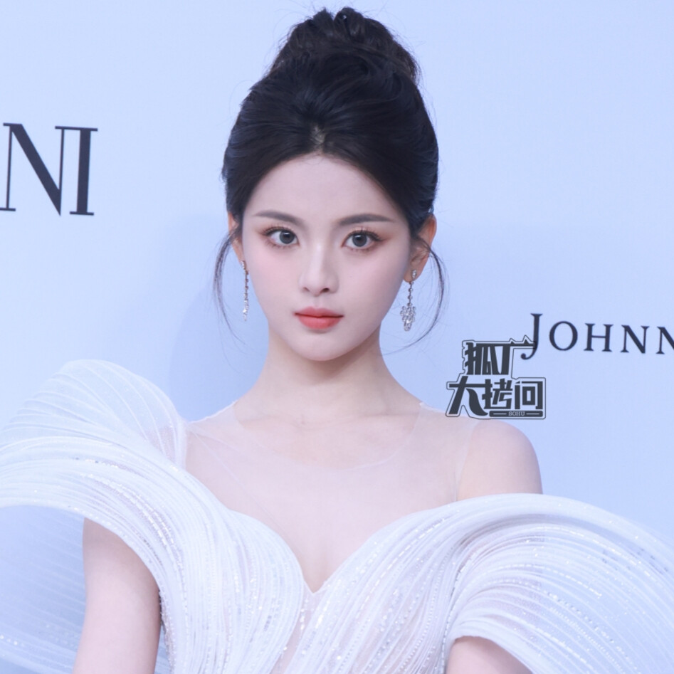 杨超越