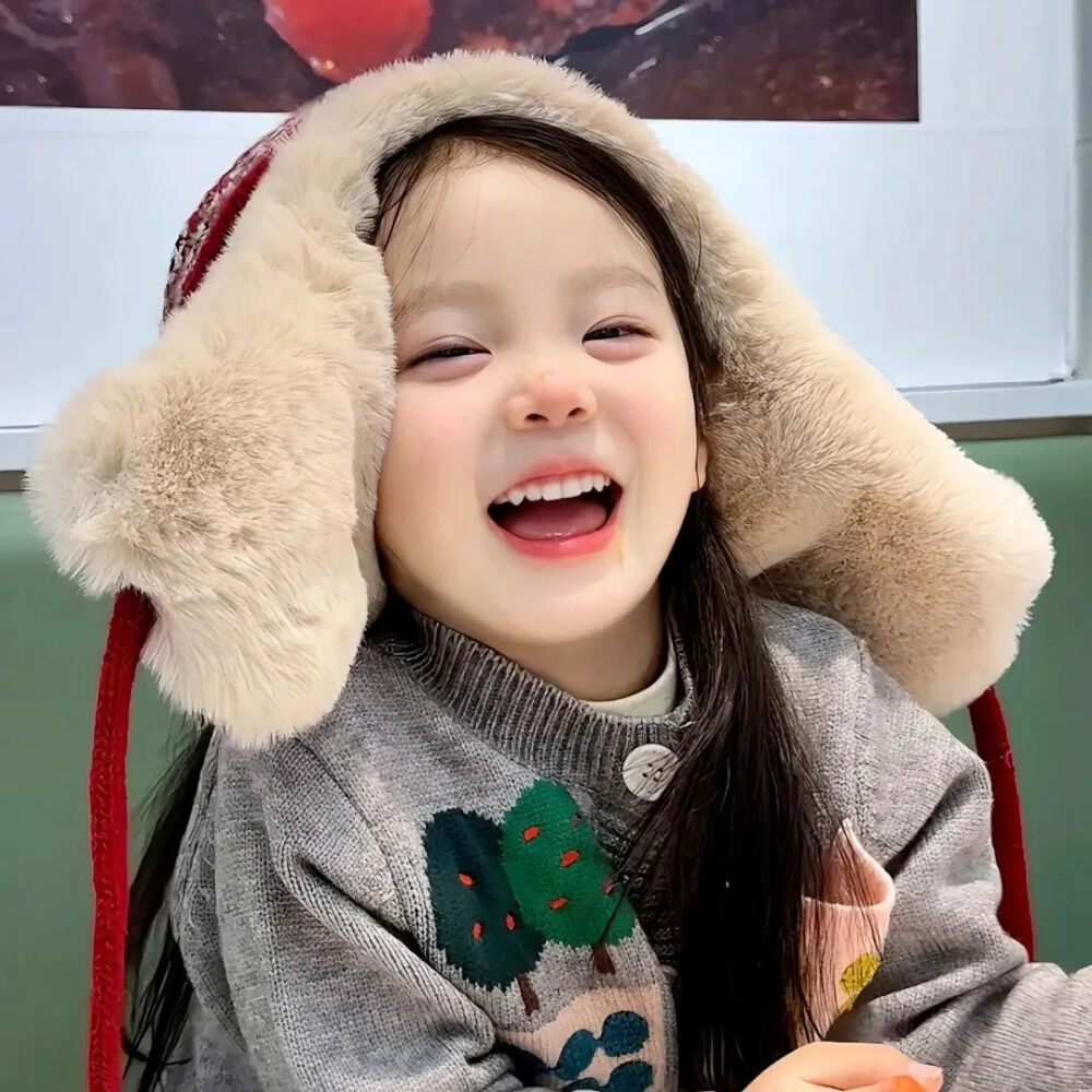 2025年小孩新年头像礼貌七张