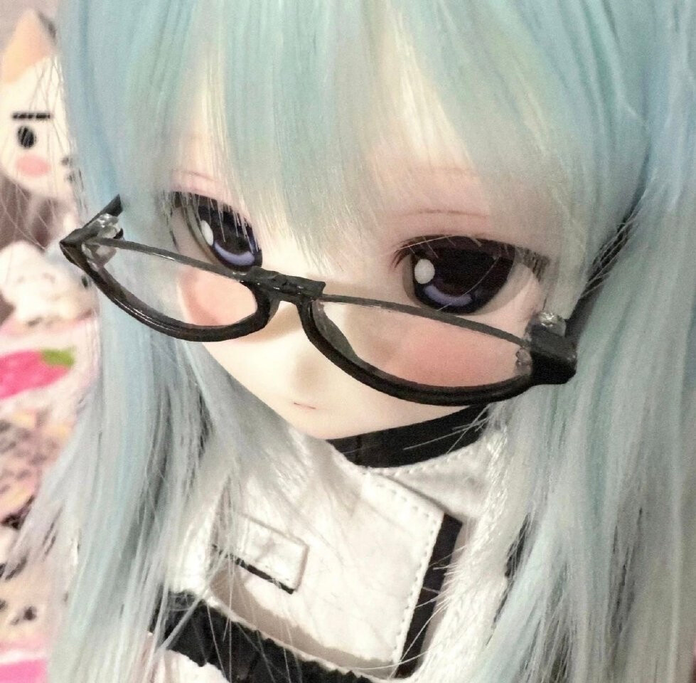 混过社会卖过萌