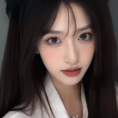 严茜