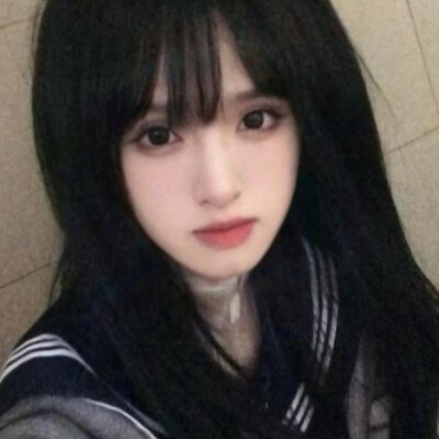 严茜