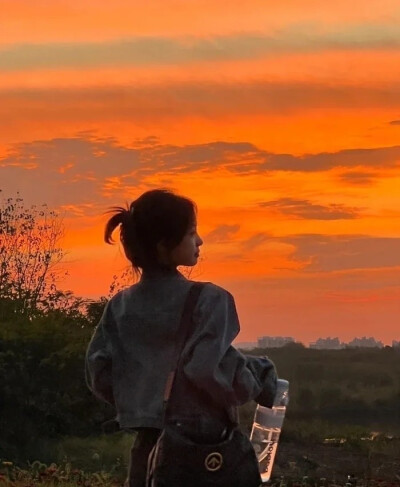 女生