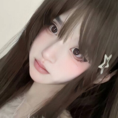 严茜