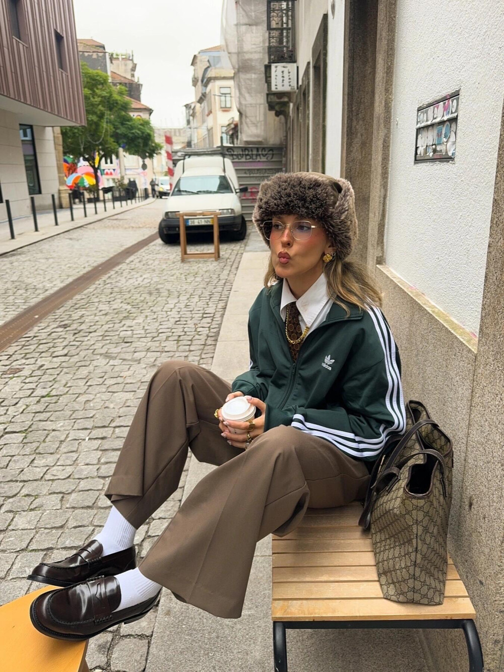 BY爱喝可乐的古娜小姐