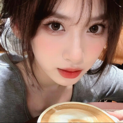 严茜
