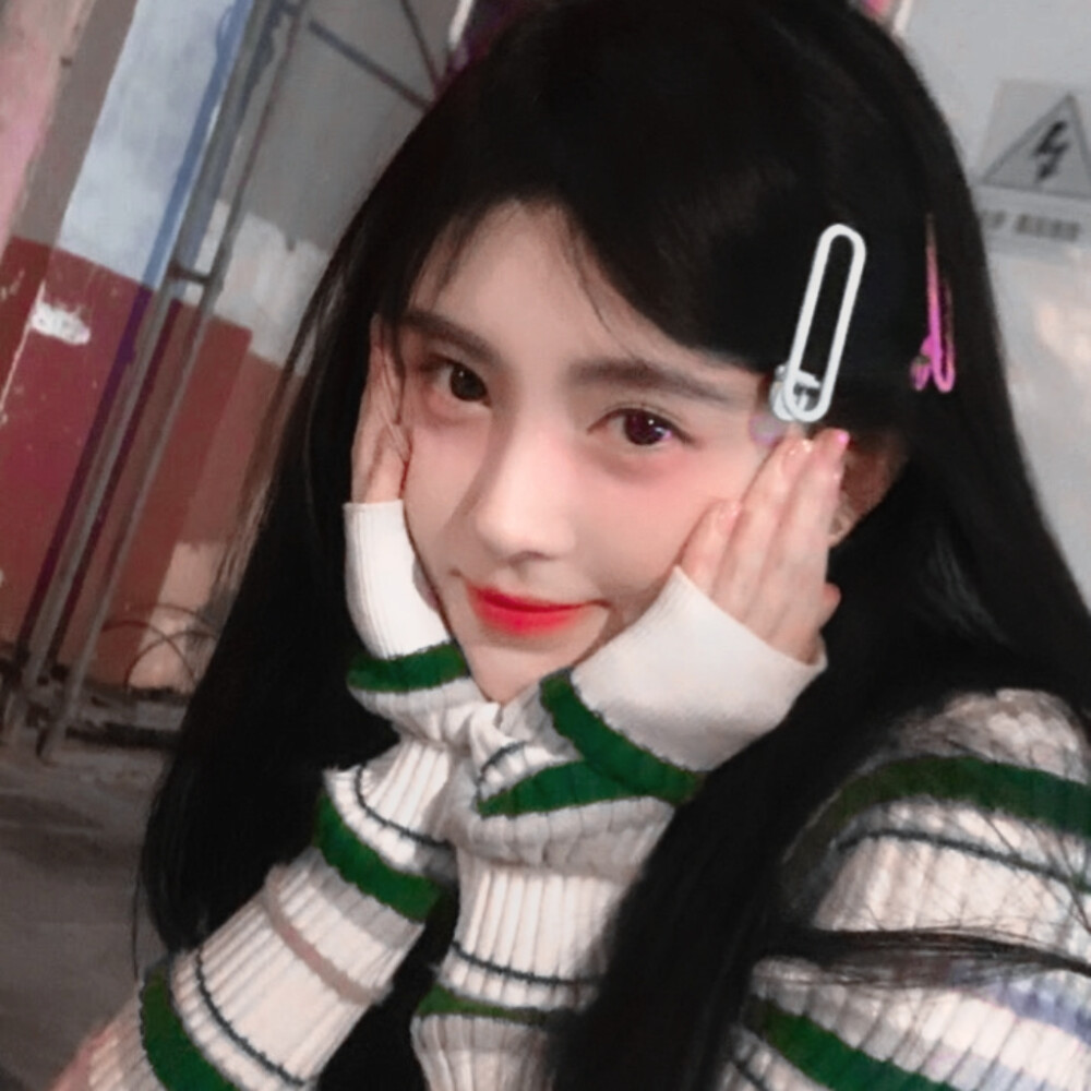 套图可二改
已微调 简介