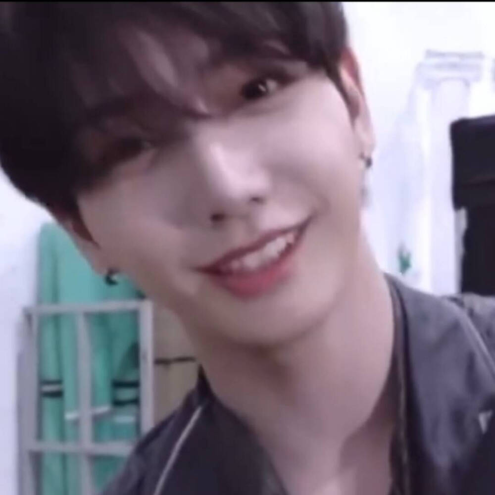 学长不要再麻烦我了啦