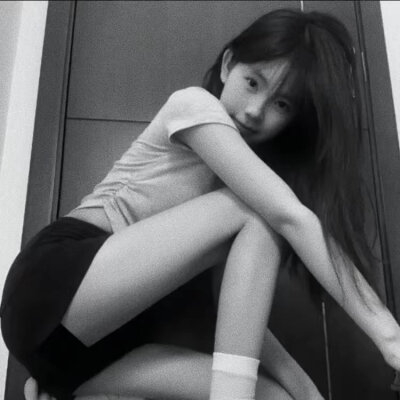 #黑白女头#真人#头像#女头#女生#女孩#女人