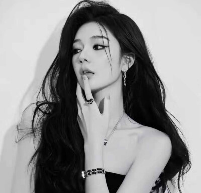 #黑白女头#真人#头像#女头#女生#女孩#女人