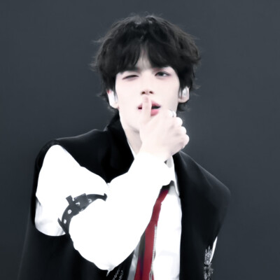 卷毛小狗 ੯‧̀͡ ζྀི)