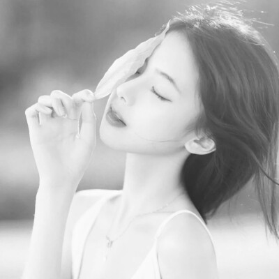 #黑白女头#真人#头像#女头#女生#女孩#女人