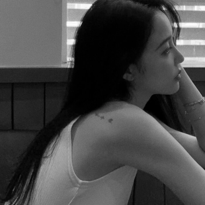 #黑白女头#真人#头像#女头#女生#女孩#女人