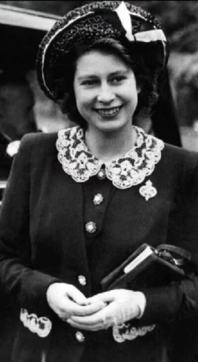  Her Majesty Queen Elizabeth II 