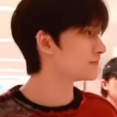 魅魔转生成爱豆的日子