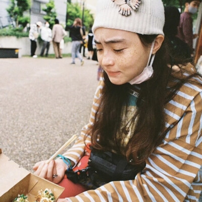 世理奈