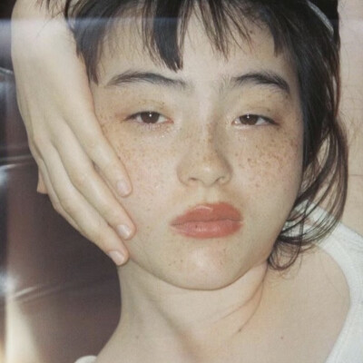 世理奈