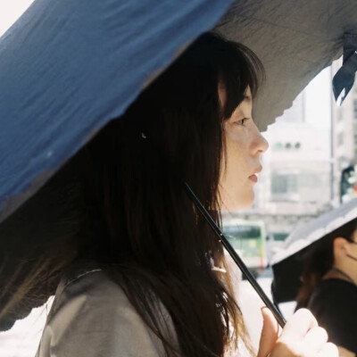 世理奈