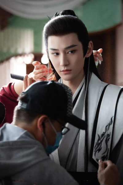 汪铎-千朵桃花一世开