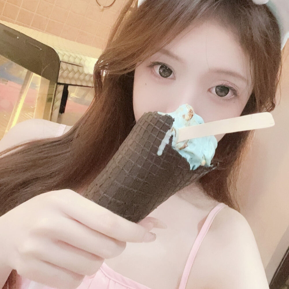 二次元世界小霸主