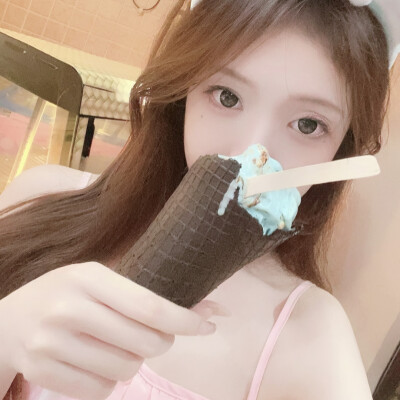 二次元世界小霸主