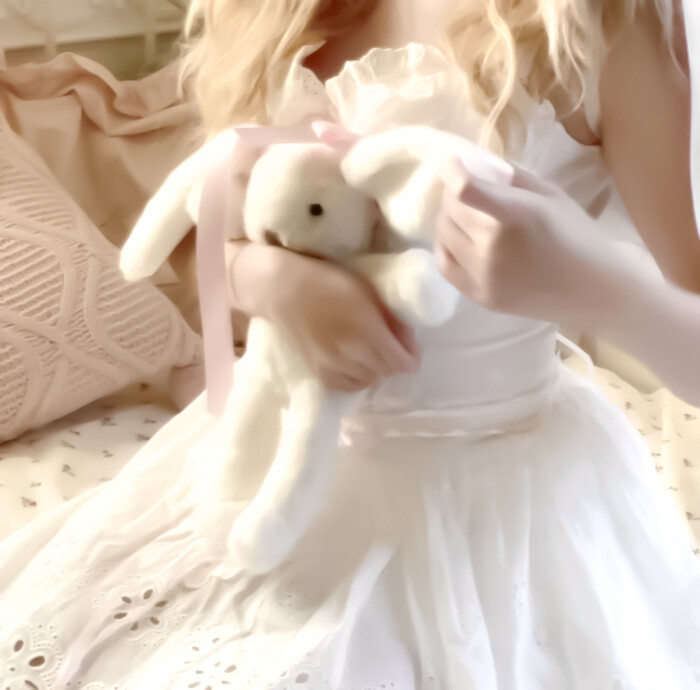 人，兔兔想你了(՞ ܸ. .ܸ՞)︎♡