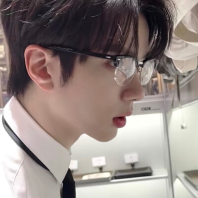 成为我再也好不了的伤疤