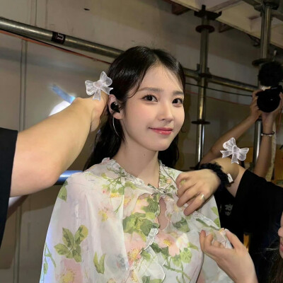 IU